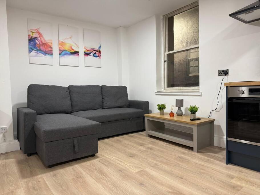 Modern 1 Bedroom - 5 Min Walk From Princess Street Eb1 EDI Exterior foto